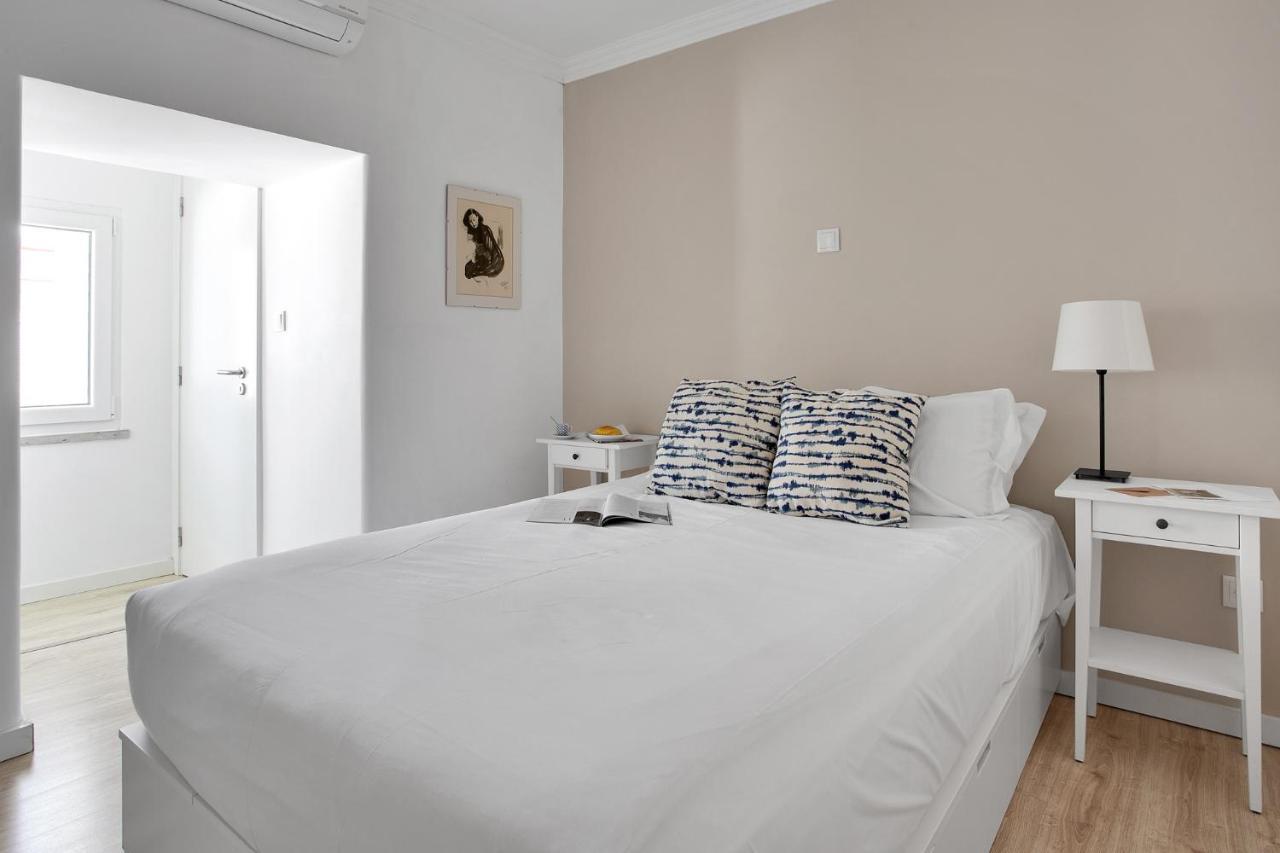 Modern 2 Bedroom Apartment In Estrela With Outside Terrace! Amazing For Families, Couples, Friends Lisbon Luaran gambar