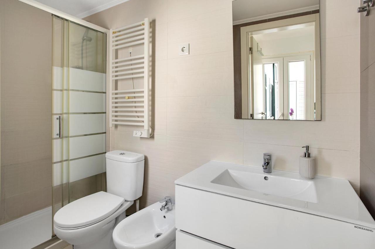 Modern 2 Bedroom Apartment In Estrela With Outside Terrace! Amazing For Families, Couples, Friends Lisbon Luaran gambar