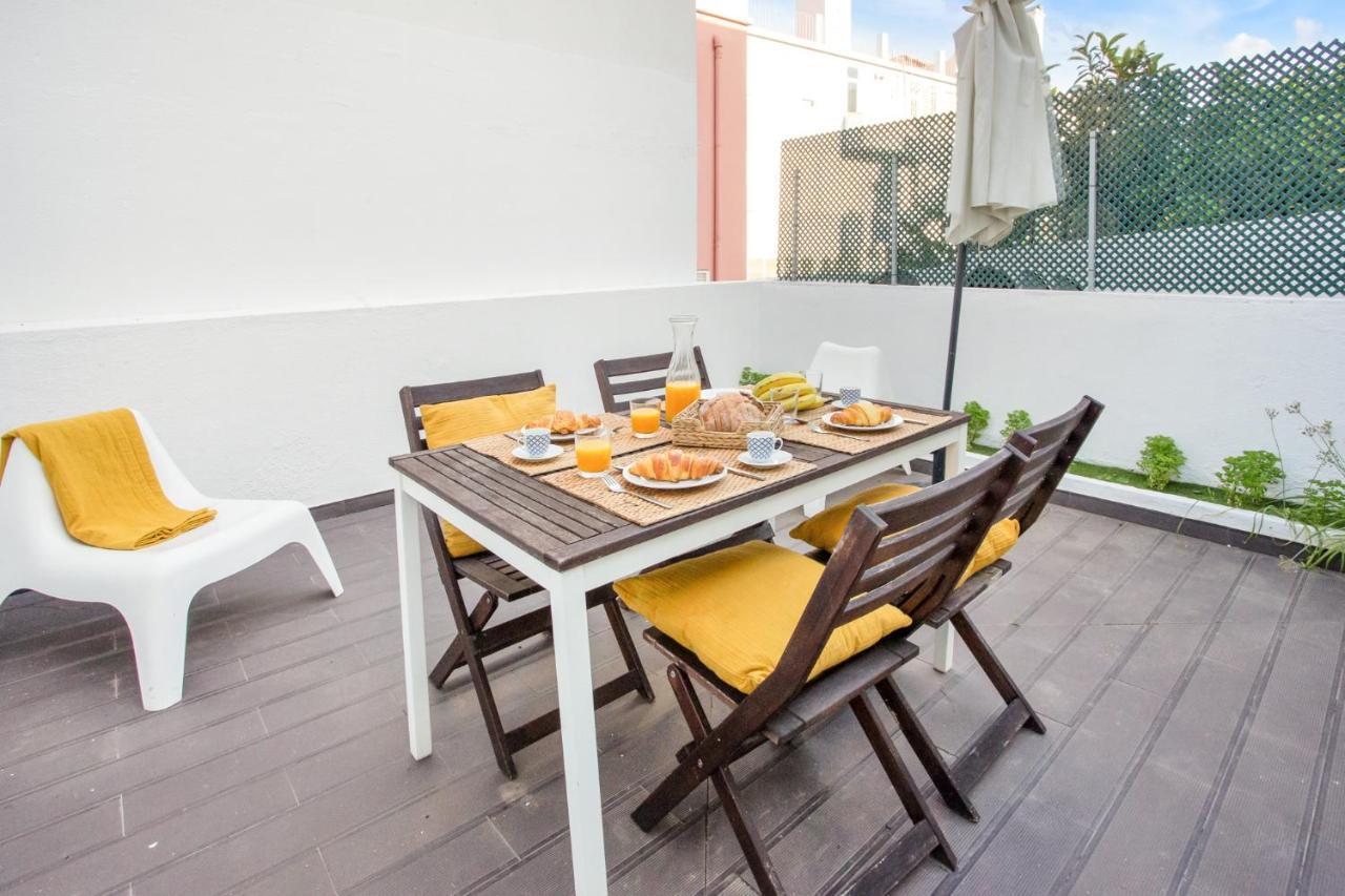 Modern 2 Bedroom Apartment In Estrela With Outside Terrace! Amazing For Families, Couples, Friends Lisbon Luaran gambar
