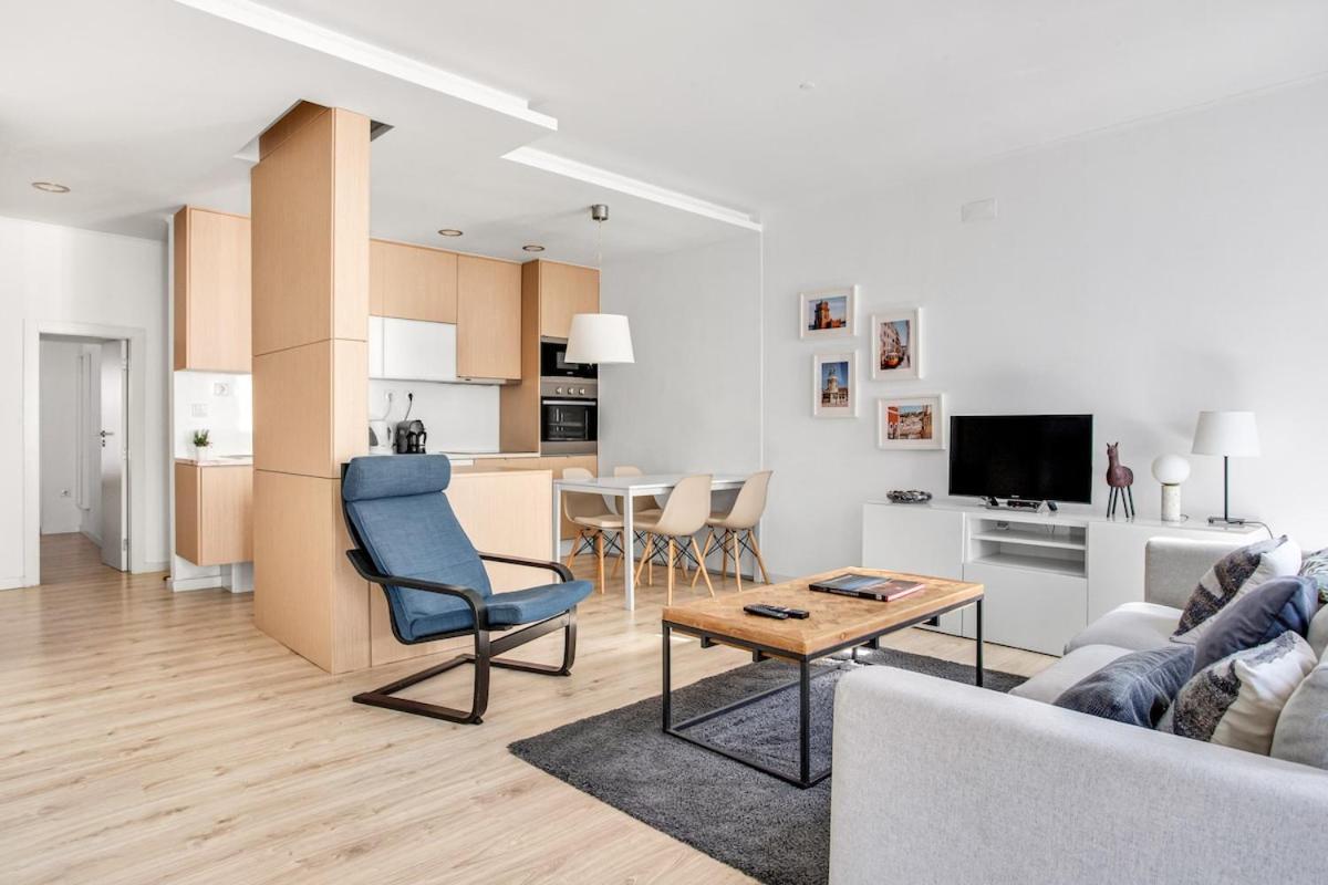 Modern 2 Bedroom Apartment In Estrela With Outside Terrace! Amazing For Families, Couples, Friends Lisbon Luaran gambar
