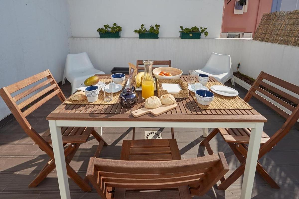 Modern 2 Bedroom Apartment In Estrela With Outside Terrace! Amazing For Families, Couples, Friends Lisbon Luaran gambar