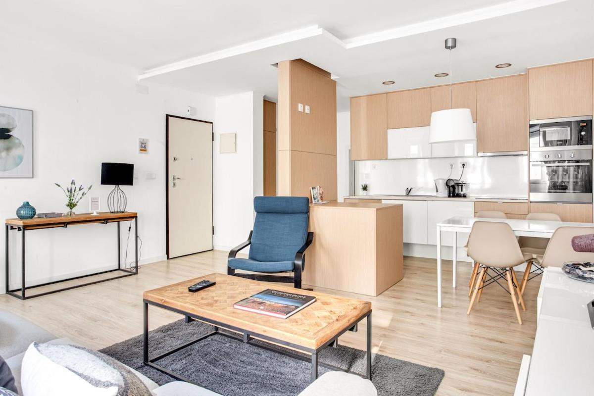 Modern 2 Bedroom Apartment In Estrela With Outside Terrace! Amazing For Families, Couples, Friends Lisbon Luaran gambar